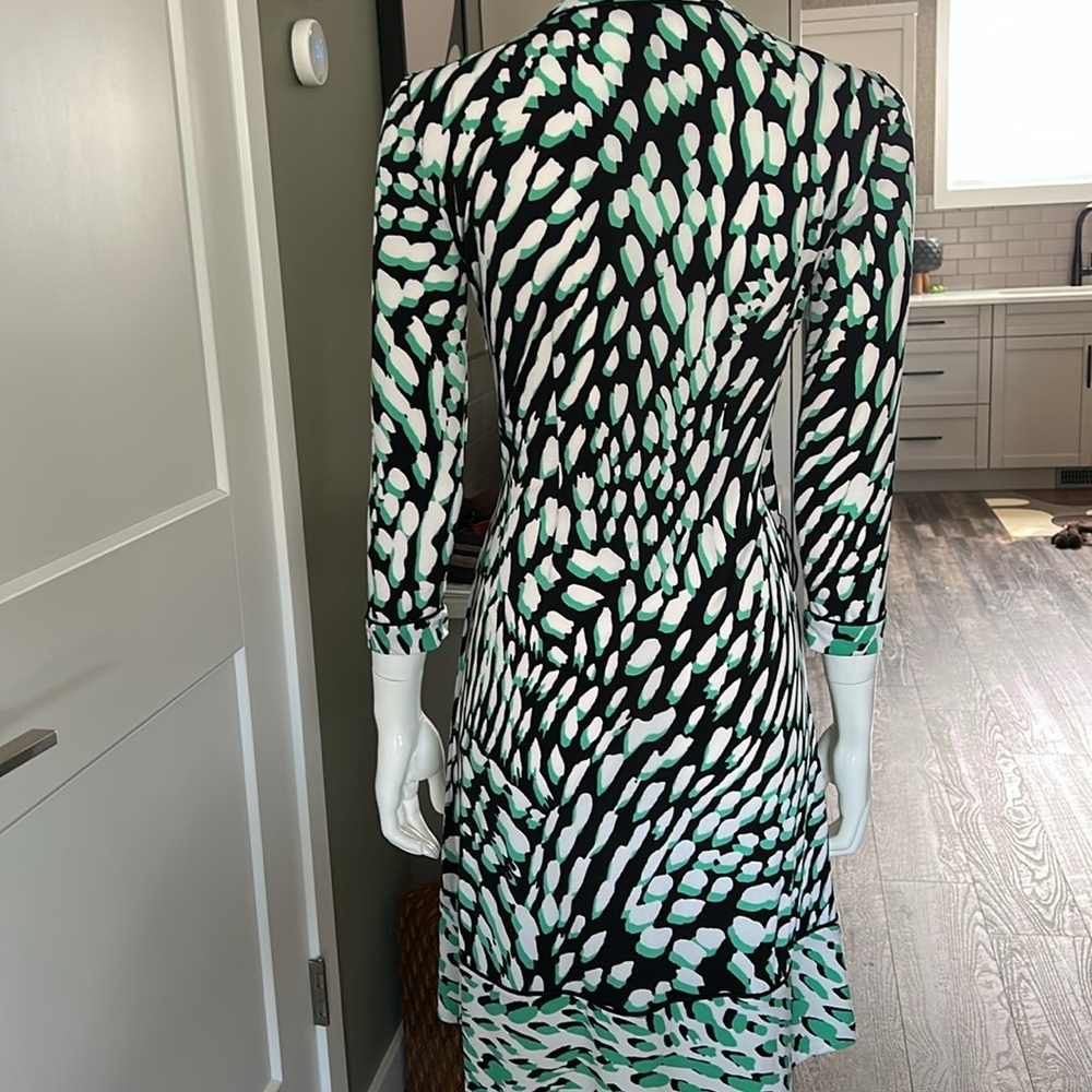 BCBGMAXAZRIA Adele Wrap dress - Picture 8 of 14